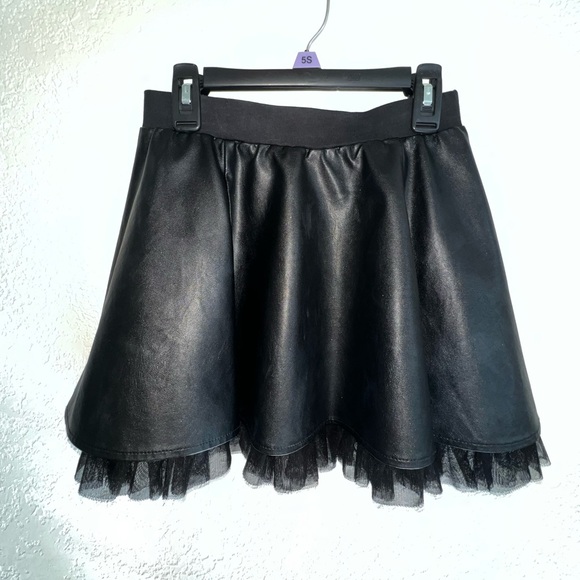 Black Skirt - Picture 1 of 2